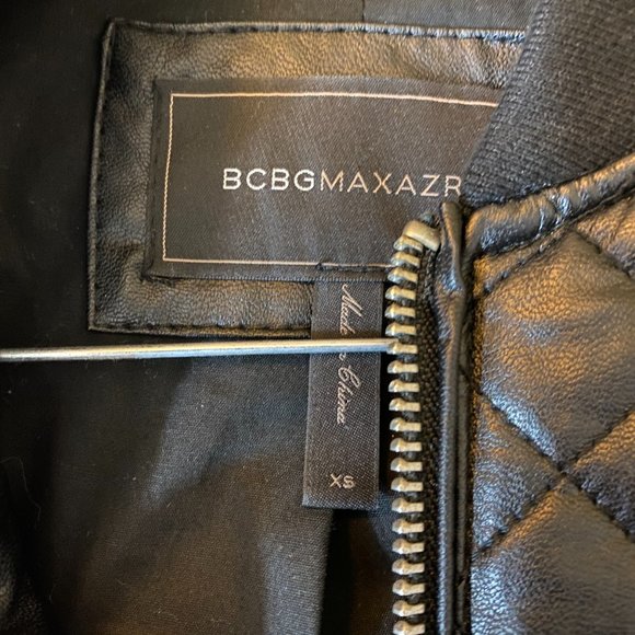 Clarke Griffin's BCBGMAXAZRIA Morgan Jacket - Picture 2 of 8